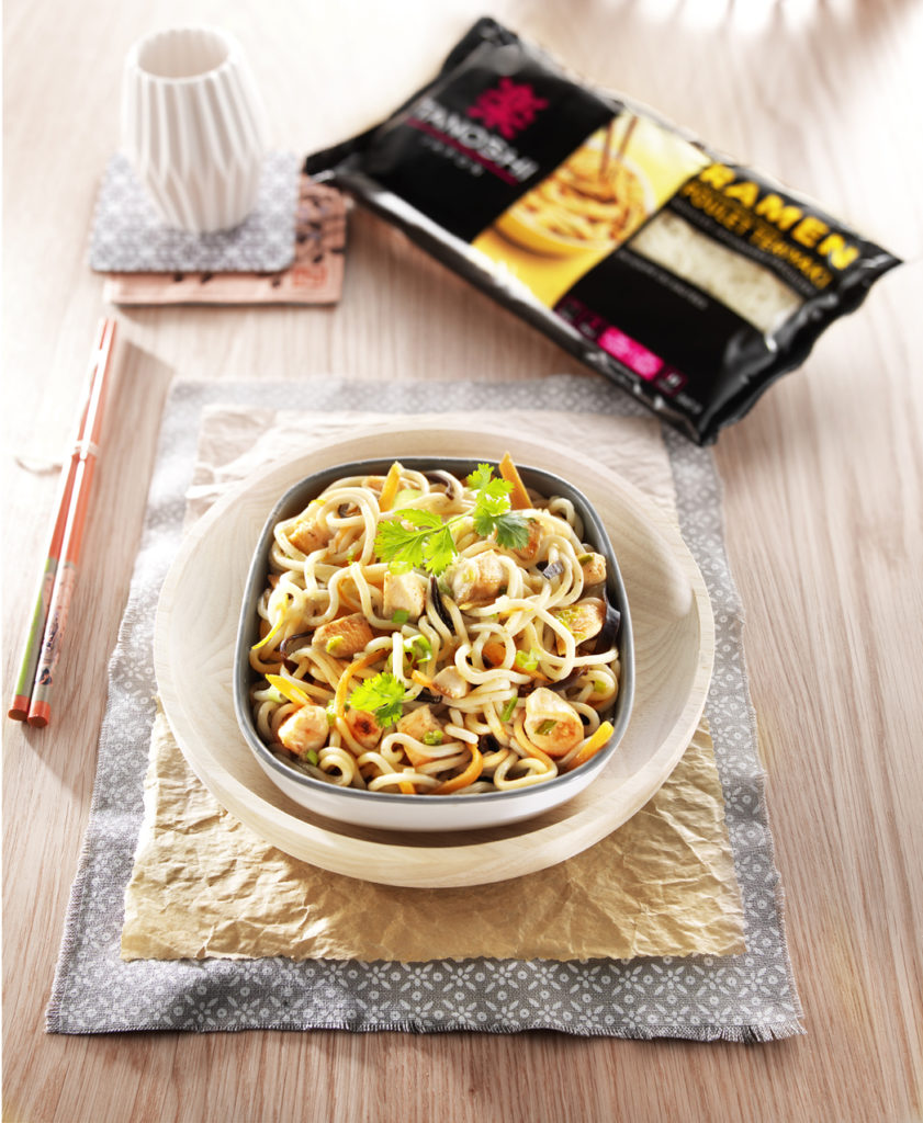 RAMEN SAUTE AU POULET TERRIYAKI PAR TANOSHI